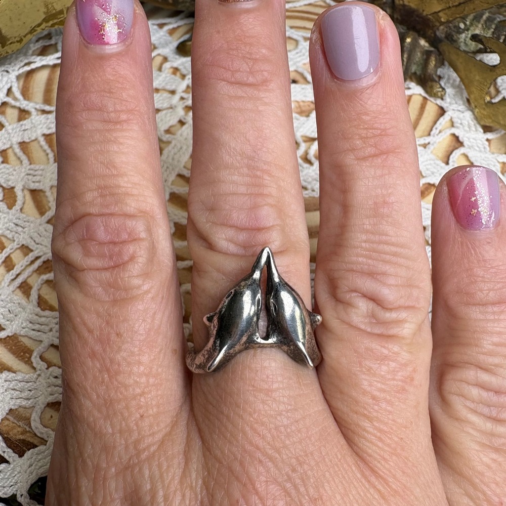 Vintage Womens 9 Silver Dolphin in Love Ring Ocean Core Sterling Silver 925